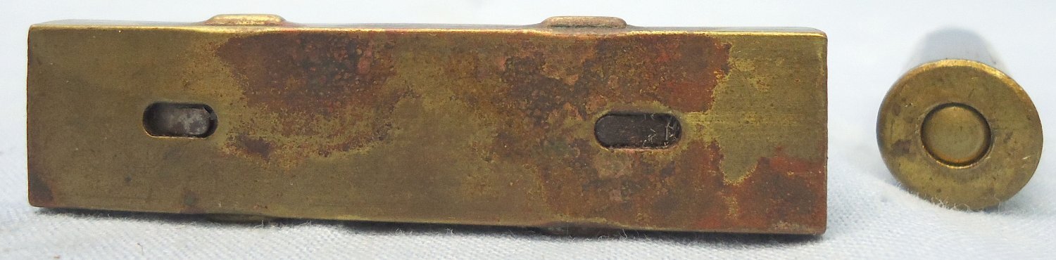 {CATEGORY} - INERT DEACTIVATED. WW2, Japanese 6.5mm (6.5x50SR) Arisaka 5 Ball Rounds in a Brass and Steel Stripper Clip. O 2311 INERT DEACTIVATED. WW2, Japanese 6.5mm (6.5x50SR) Arisaka 5 Ball Rounds in a Brass and Steel Stripper Clip. O 2311 Various Other Ammunition in 