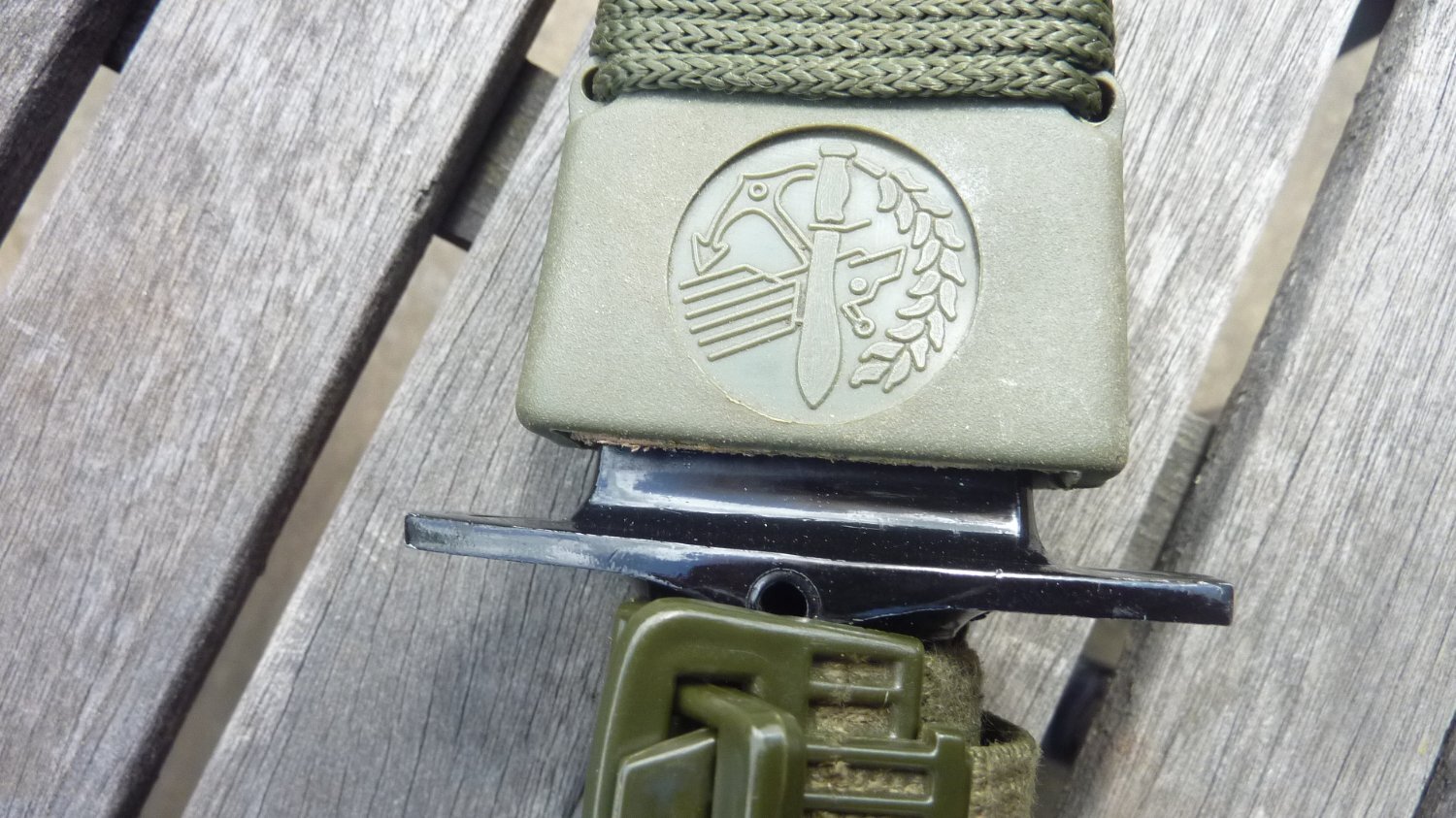  Universal survival Knive