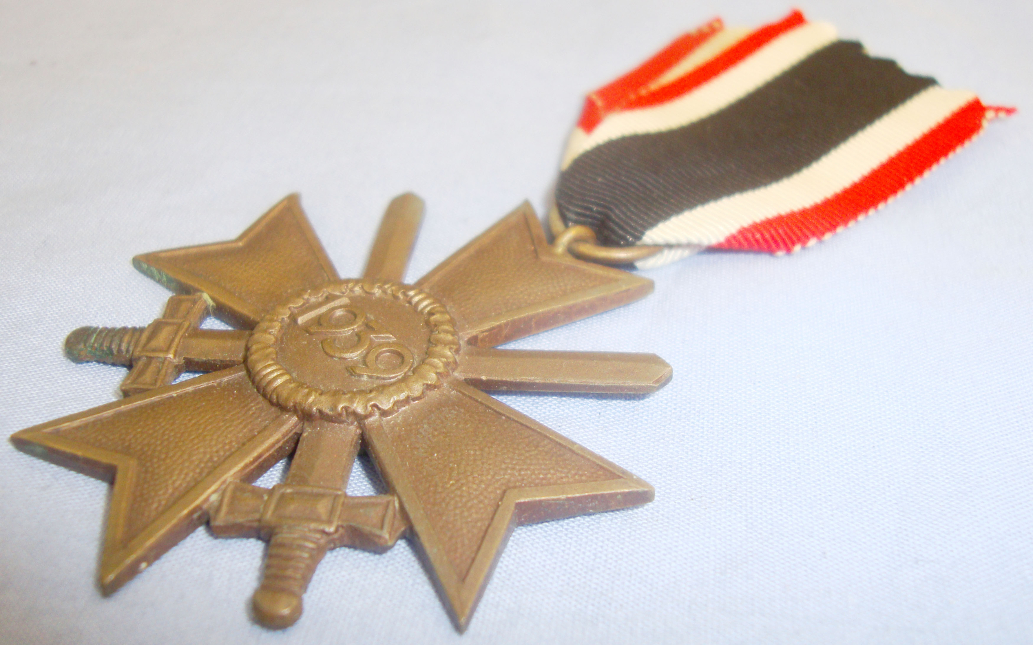 1939 Nazi 2nd Class War Merit Cross Ribbon & Original Packet of Issue. N 137. 1939 Nazi 2nd Class War Merit Cross Ribbon & Original Packet of Issue. N 137. Antique & Militaria