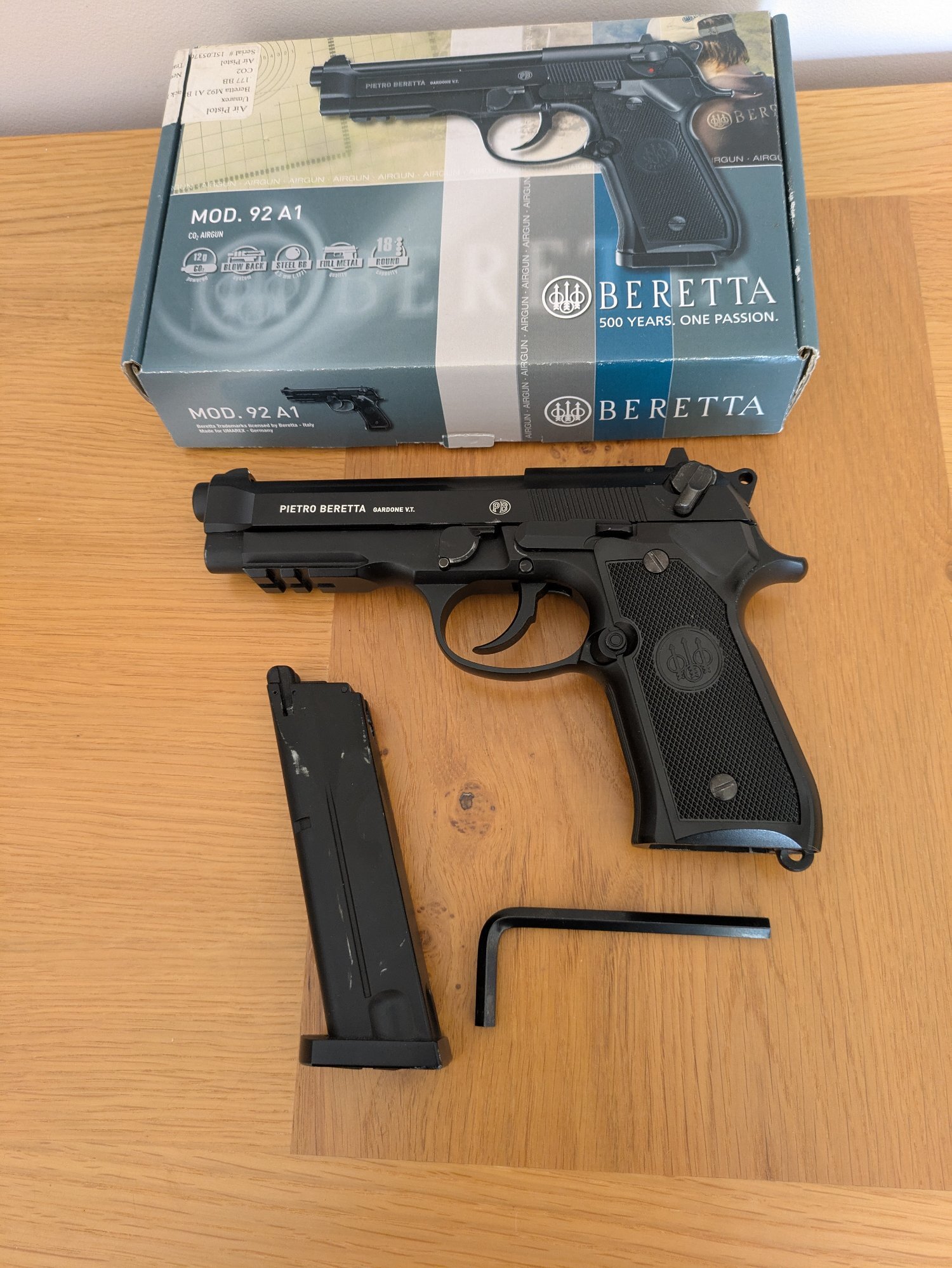 Umarex Umarex Beretta 92 CO2 .177 BB Blowback action. 4.5mm