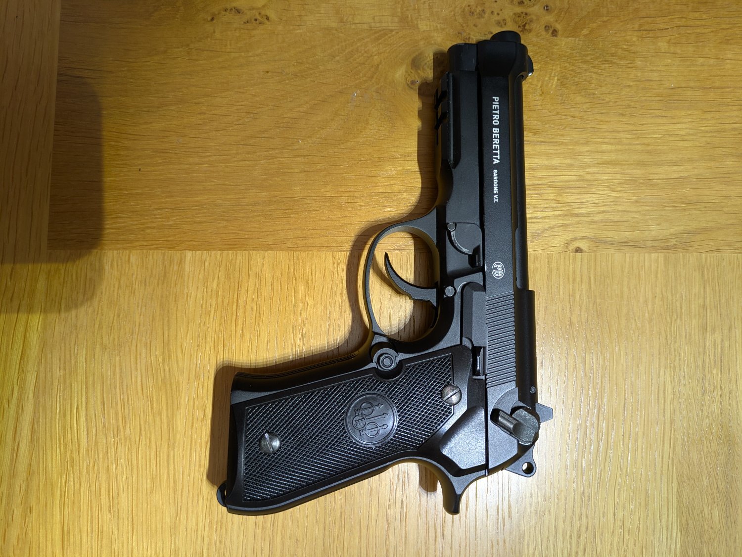 Umarex Umarex Beretta 92 CO2 .177 BB Blowback action. 4.5mm 