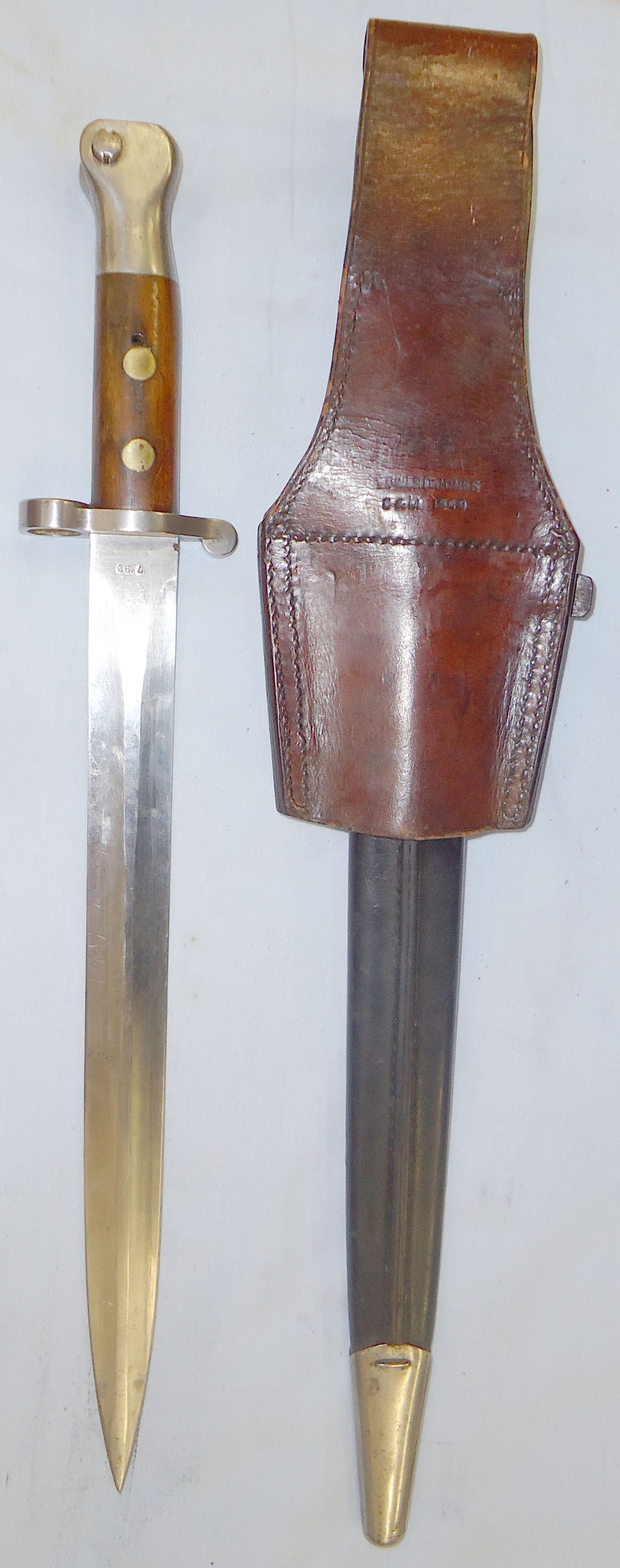 British Enfield 1888 Pattern MkI 2nd Type, Lee Metford Bayonet and MkII Scabbard with Frog by Manufacturer Edward Jones C&M 1909. 22426:30. Bayonet