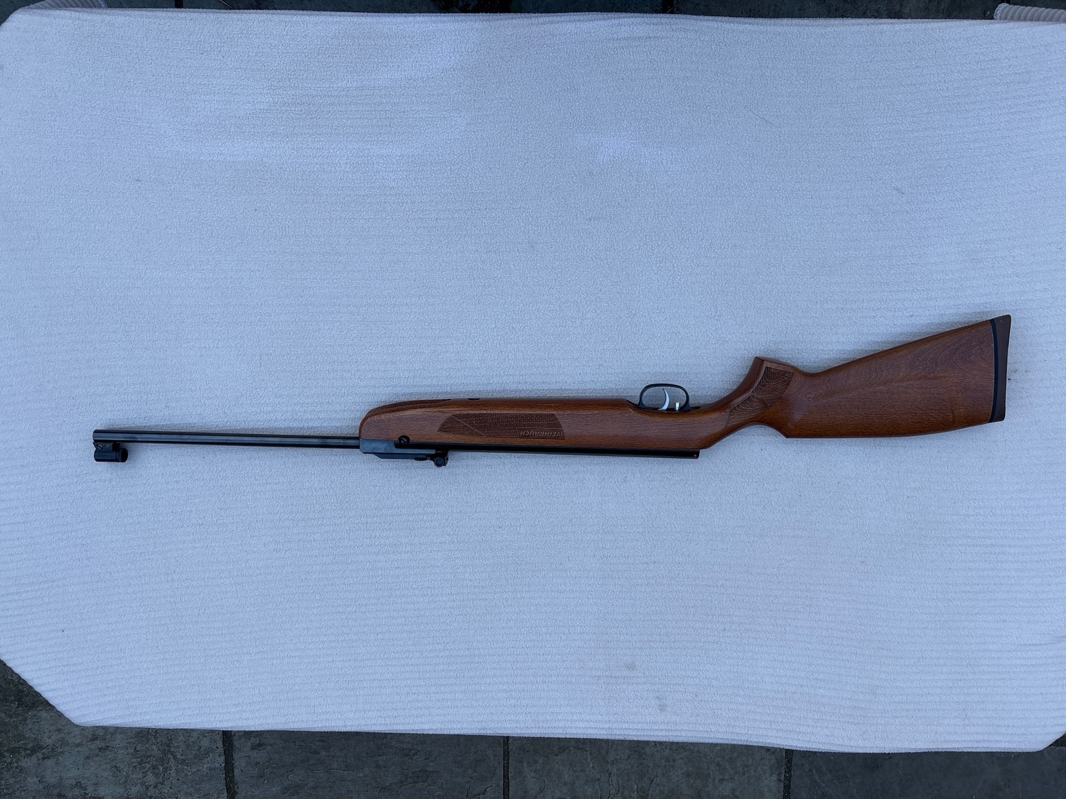 Weihrauch I bought this .177 calibre HW99S and it hasn’t had much use and been sat in my gun cabinet for a while. It a legitimate UK legal spec with Hull Cartridge stamped on the barrel with the number 2288577 next to it.  .177