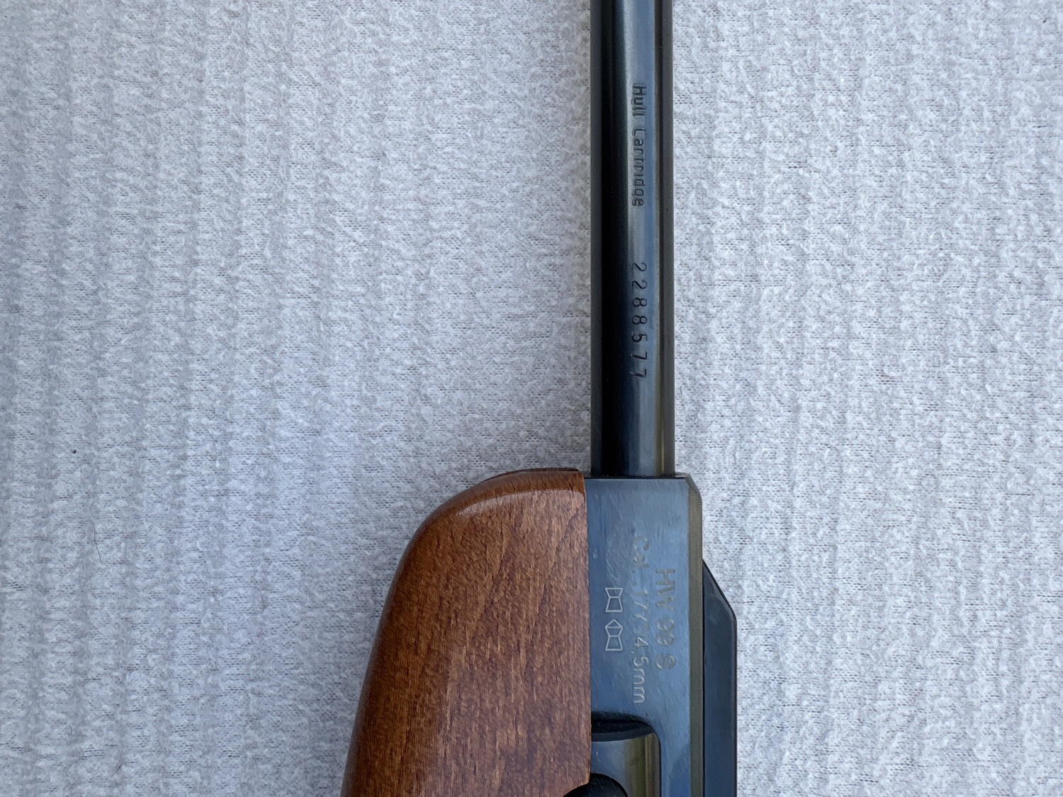 Weihrauch I bought this .177 calibre HW99S and it hasn’t had much use and been sat in my gun cabinet for a while. It a legitimate UK legal spec with Hull Cartridge stamped on the barrel with the number 2288577 next to it.  .177 - {CATEGORY} in 