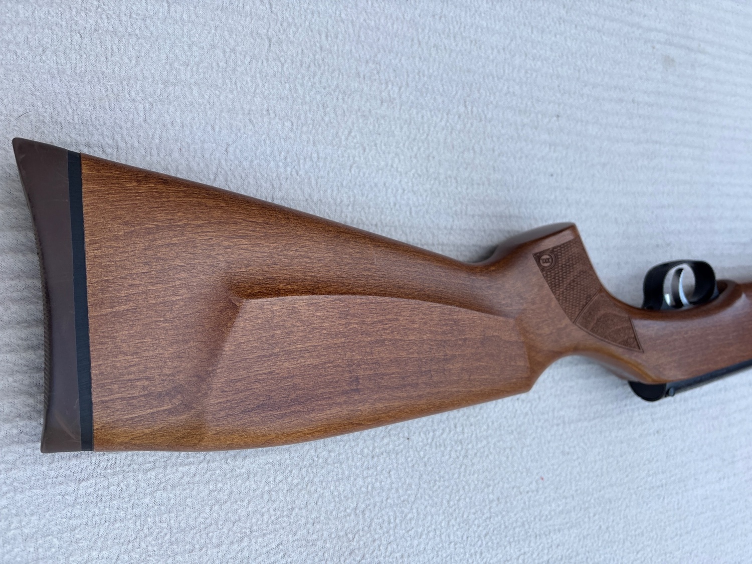 Weihrauch I bought this .177 calibre HW99S and it hasn’t had much use and been sat in my gun cabinet for a while. It a legitimate UK legal spec with Hull Cartridge stamped on the barrel with the number 2288577 next to it.  .177 - {CATEGORY}