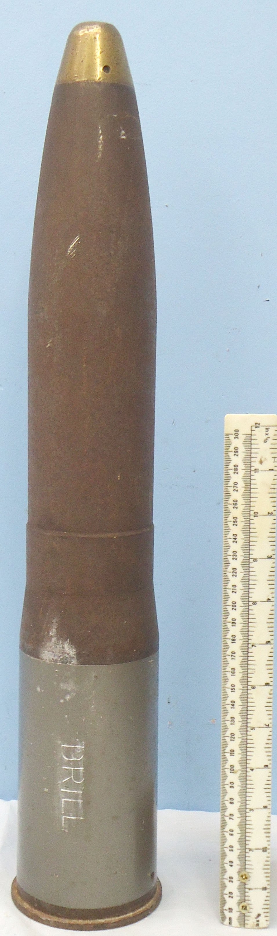 INERT. British 1975 Dated 76mm ARMDC (76.2x230R) L23A1, HE (High Explosive) Weighted DRILL Round For The Scorpion Light Tank and Saladin Armoured Car. Sn - 22846:93 INERT. British 1975 Dated 76mm ARMDC (76.2x230R) L23A1, HE (High Explosive) Weighted DRILL Round For The Scorpion Light Tank and Saladin Armoured Car. Sn - 22846:93  Other Ammunition - {CATEGORY} in 