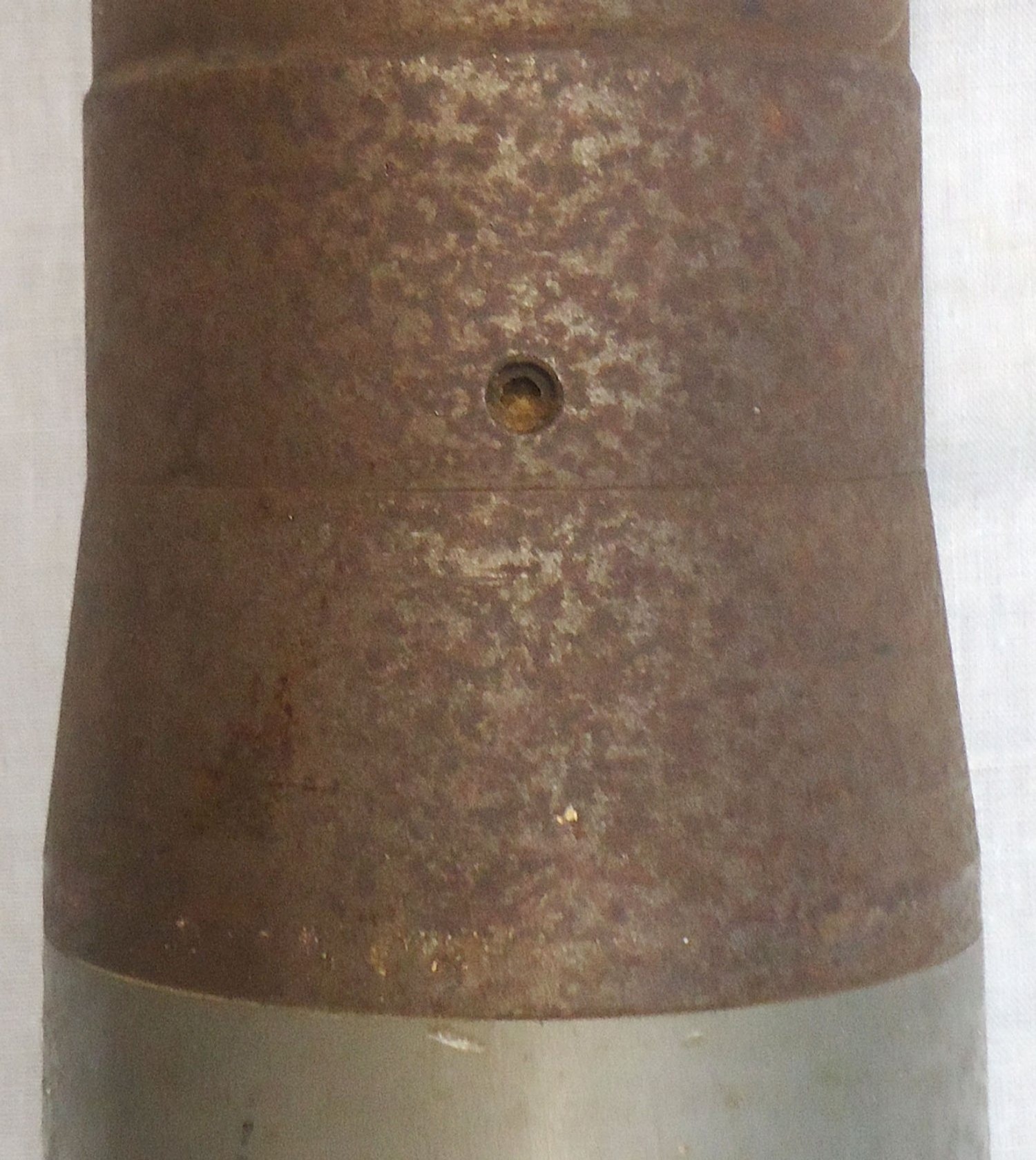 INERT. British 1975 Dated 76mm ARMDC (76.2x230R) L23A1, HE (High Explosive) Weighted DRILL Round For The Scorpion Light Tank and Saladin Armoured Car. Sn - 22846:93 INERT. British 1975 Dated 76mm ARMDC (76.2x230R) L23A1, HE (High Explosive) Weighted DRILL Round For The Scorpion Light Tank and Saladin Armoured Car. Sn - 22846:93  Other Ammunition - {CATEGORY}
