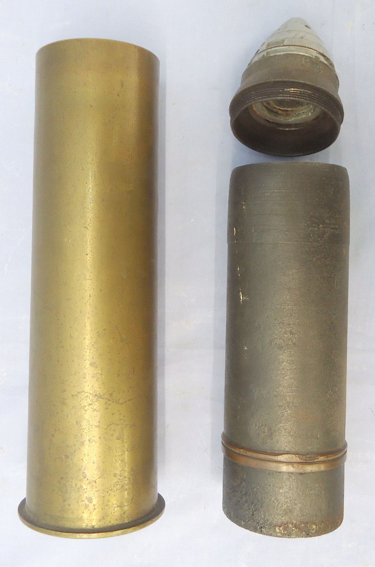 {CATEGORY} - DEACTIVATED INERT. Belgian, Unfired, WW2, 1939 Dated 75mm (75x280R) Shrapnel Round for the Belgian 75mm Canon de 7.5cm 1905 TR Field Gun. - O 2261 DEACTIVATED INERT. Belgian, Unfired, WW2, 1939 Dated 75mm (75x280R) Shrapnel Round for the Belgian 75mm Canon de 7.5cm 1905 TR Field Gun. - O 2261  Other Ammunition in 