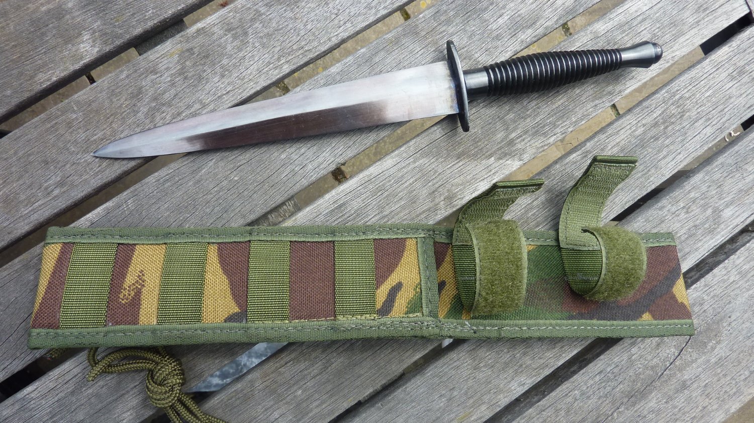British commando dagger - DPM sheath - Dagger