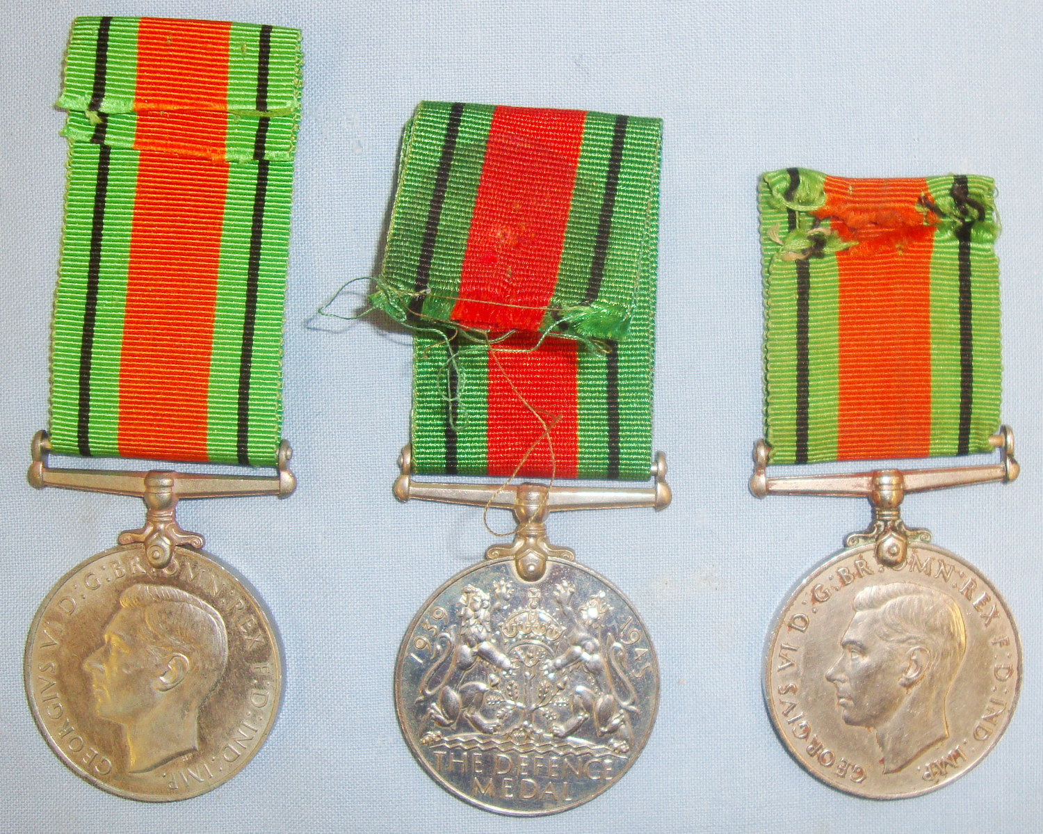  WWII British Defence Medal with Ribbon. BA 420. WWII British Defence Medal with Ribbon. BA 420. Antique & Militaria