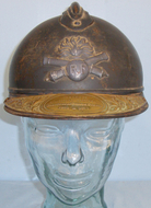 WWI French Artillery ‘Adrian’ Steel Helmet with WWI Dated Brass Peak Cover. HE 841. WWI French Artillery ‘Adrian’ Steel Helmet with WWI Dated Brass Peak Cover. HE 841. Clothing