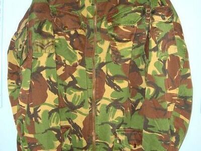 Original British NATO Airborne/ Parachutists Camouflaged Smock With Union Flag & Original British NATO Airborne/ Parachutists Camouflaged Smock With Union Flag & Clothing