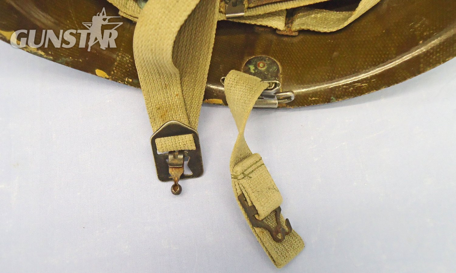  Gulf War Bring Back, Iraqi Revolutionary Guard Captured Helmet. Sn - 23155 Gulf War Bring Back, Iraqi Revolutionary Guard Captured Helmet. Sn - 23155 Antique & Militaria