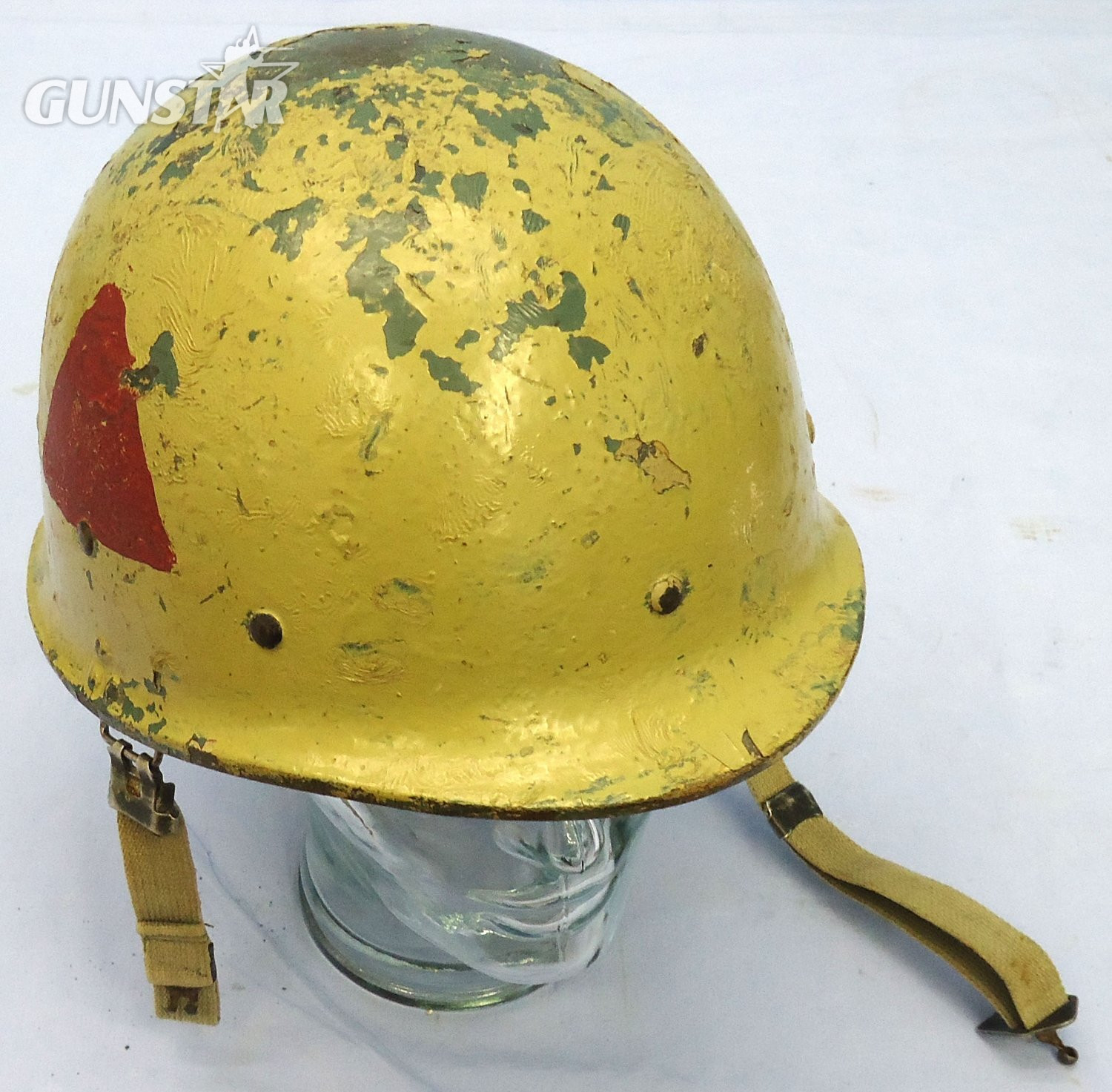 Gulf War Bring Back, Iraqi Revolutionary Guard Captured Helmet. Sn - 23155 Gulf War Bring Back, Iraqi Revolutionary Guard Captured Helmet. Sn - 23155 Antique & Militaria - {CATEGORY} in 