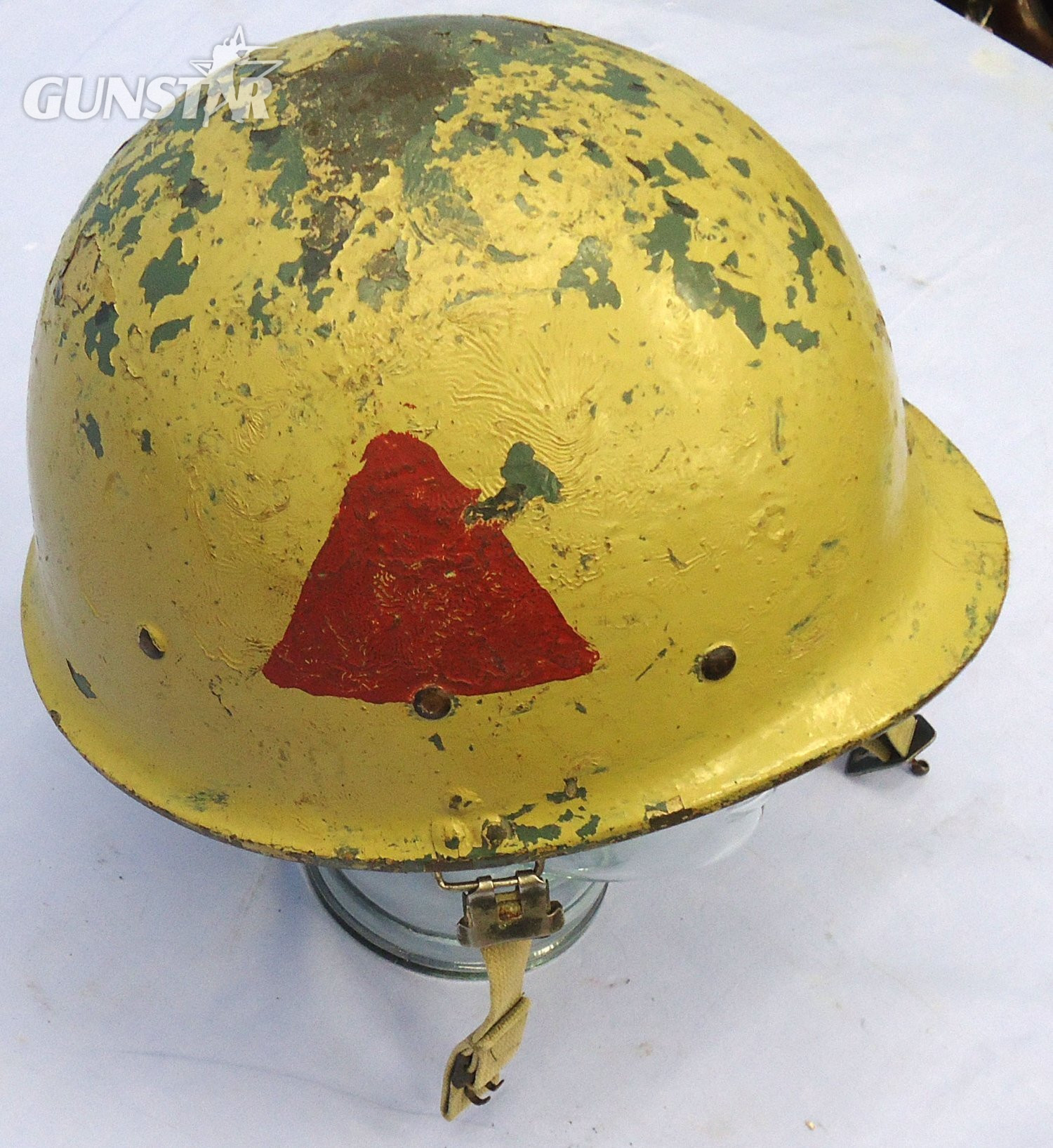 Gulf War Bring Back, Iraqi Revolutionary Guard Captured Helmet. Sn - 23155 Gulf War Bring Back, Iraqi Revolutionary Guard Captured Helmet. Sn - 23155 Antique & Militaria - {CATEGORY}