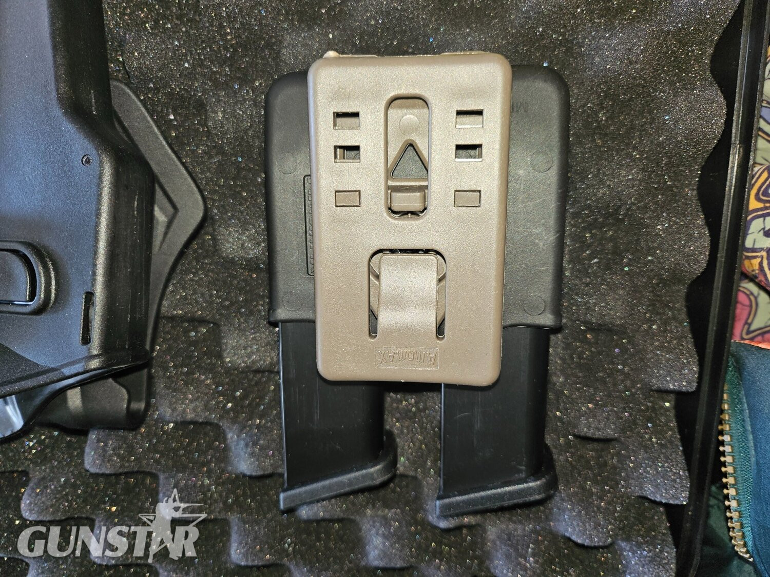 W E glock blowback with extras Glock 6 mm - {CATEGORY} in 