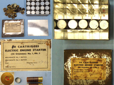 INERT DEACTIVATED. British. Two Tinplate Tins (Of 20 Cartridges) Of Coffman, ICI Electric Engine Starter No.1, Mark 2 Cartridges. Total 25 Cartridges And Safety Caps. - O 1645 INERT DEACTIVATED. British. Two Tinplate Tins (Of 20 Cartridges) Of Coffman, ICI Electric Engine Starter No.1, Mark 2 Cartridges. Total 25 Cartridges And Safety Caps. - O 1645  Other