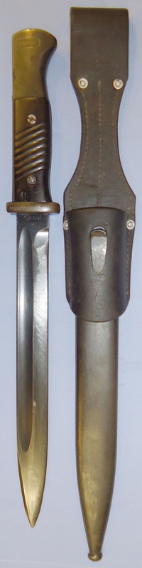 Good Condition* German WWII Dated S84/98 III Bayonet with Scabbard and Leather Frog. 11523:4. Bayonet