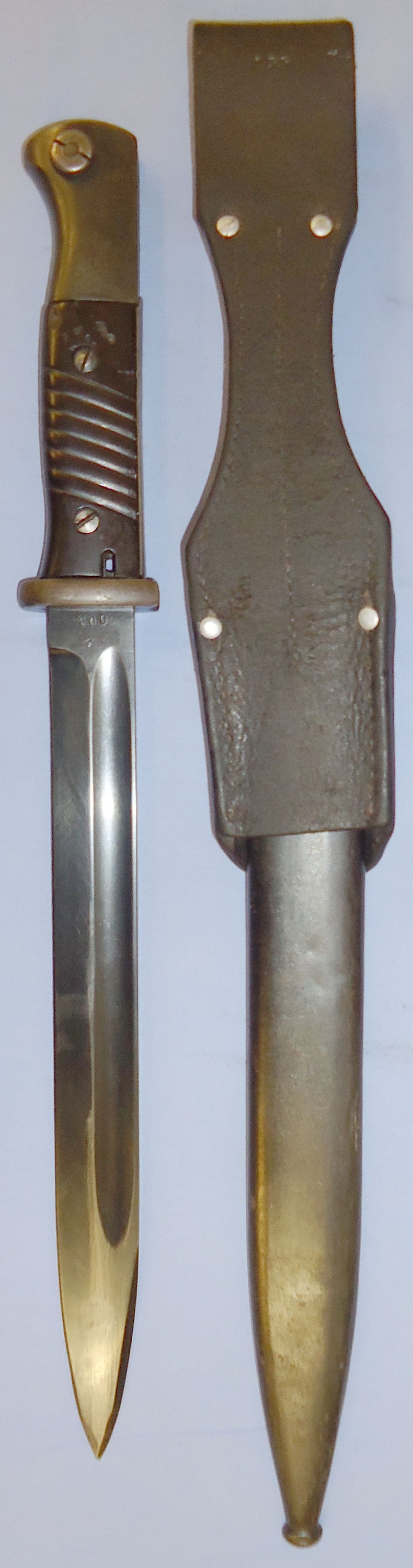 Good Condition* German WWII Dated S84/98 III Bayonet with Scabbard and Leather Frog. 11523:4. Bayonet