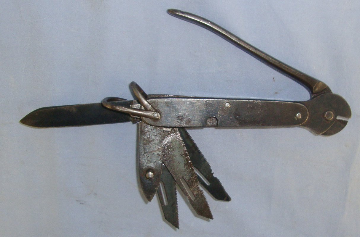  VERY RARE**ORIGINAL**STERILE**WW2 Era Special Operations Executive (SOE ) 'Escape Tool' Folding Pocket Knife. ED 3060 Other Blade