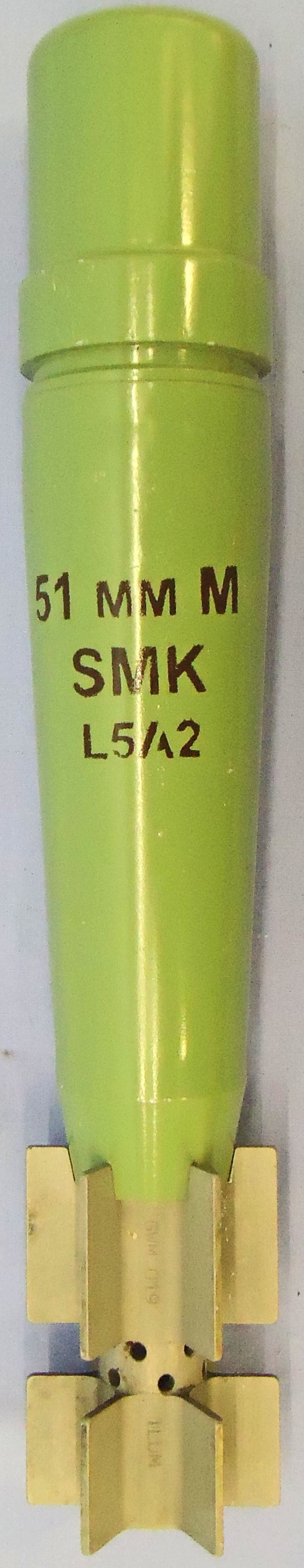 INERT DEACTIVATED. MINT, British 51mm L5A2 Smoke Mortar For The L9A1 Mortar. - O 2028 INERT DEACTIVATED. MINT, British 51mm L5A2 Smoke Mortar For The L9A1 Mortar. - O 2028  Other Ammunition - {CATEGORY} in 