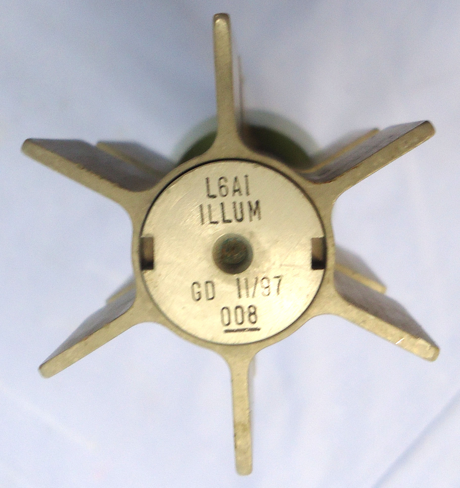 INERT DEACTIVATED. MINT, British 51mm L5A2 Smoke Mortar For The L9A1 Mortar. - O 2028 INERT DEACTIVATED. MINT, British 51mm L5A2 Smoke Mortar For The L9A1 Mortar. - O 2028  Other Ammunition