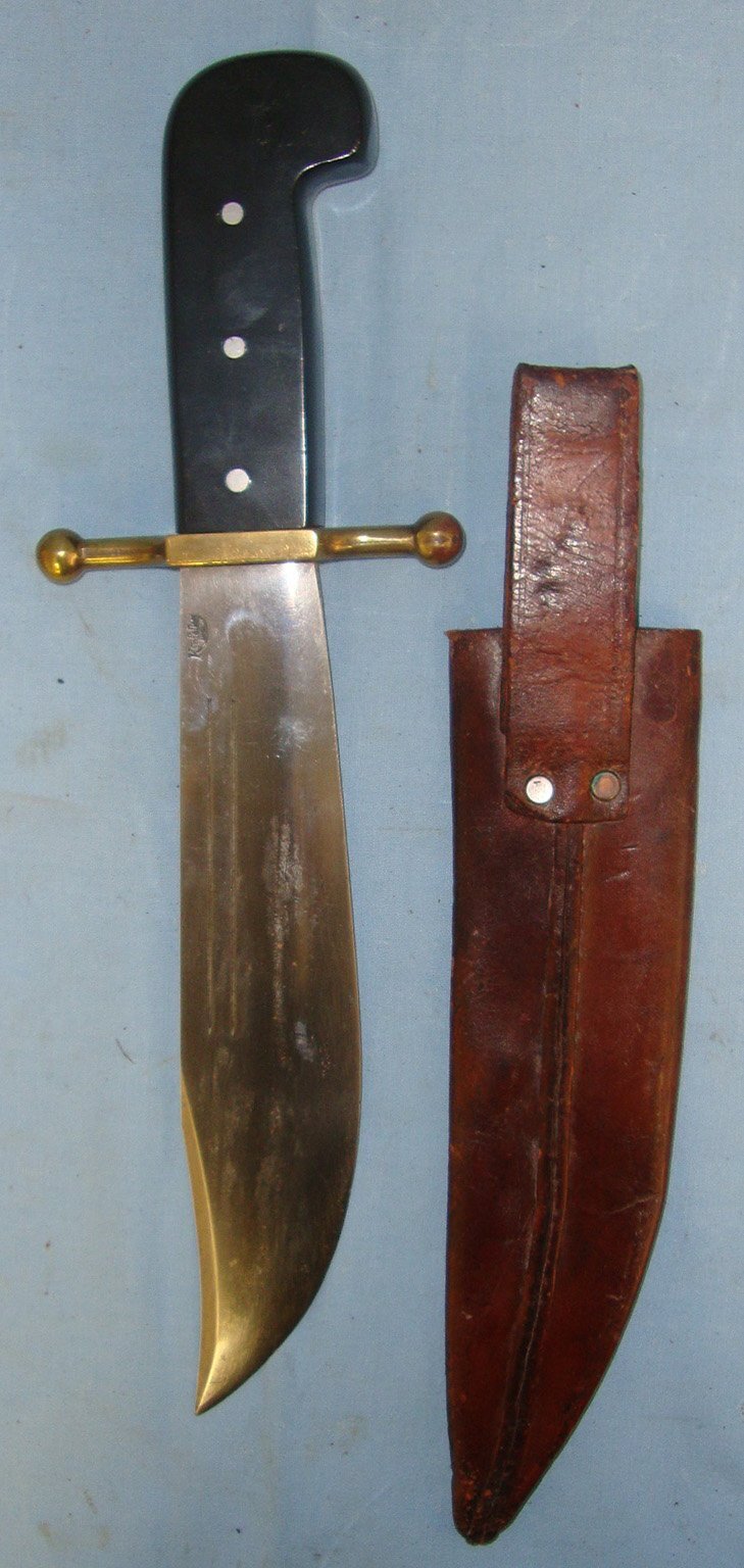  RARE MANUFACTURER**WW2 U.S.M.C. Kinfolks V-44 Combat / Survival Bowie Knife & Scabbard. ED 2544 Knive
