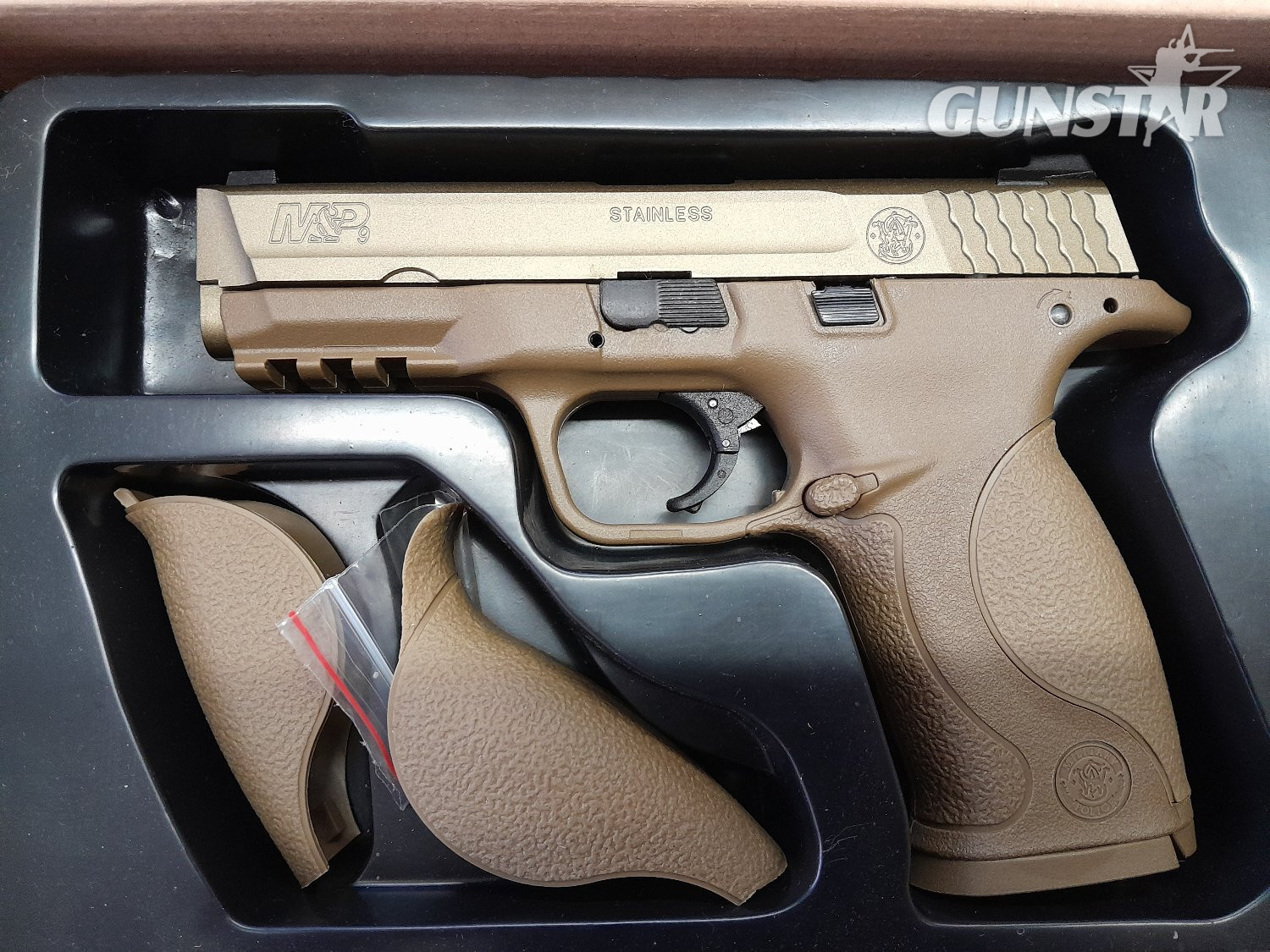 Smith & Wesson M&P 9 6 mm in 
