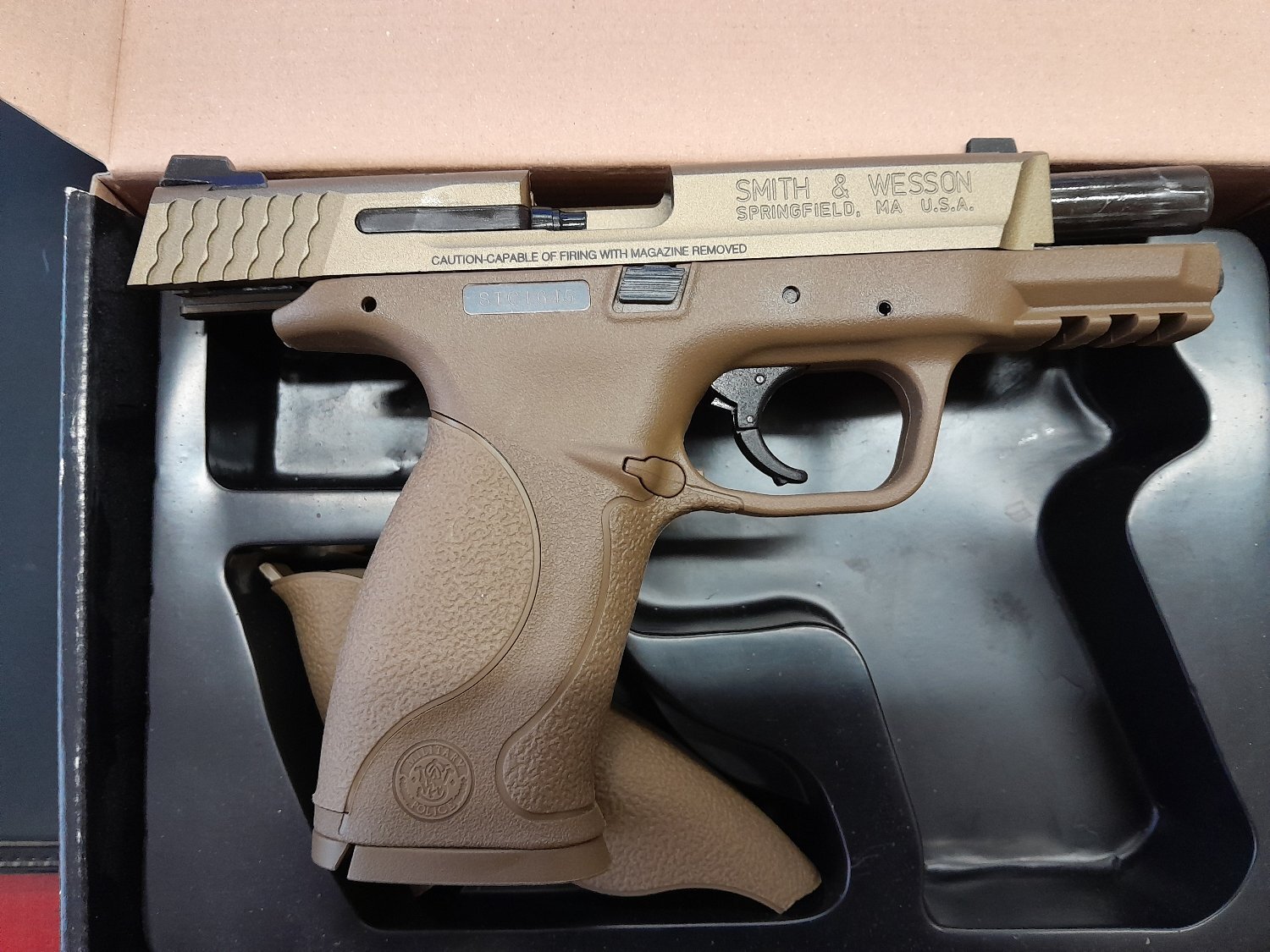  Smith & Wesson M&P 9 6 mm