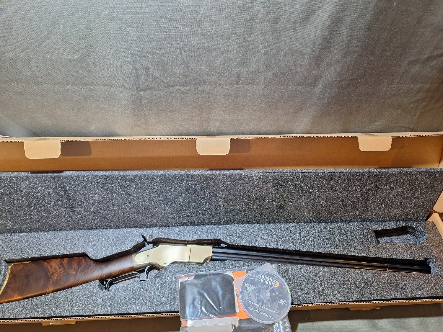 Henry Repeating Arms H011 Lever Action .44-40 Winchester Rifle - {CATEGORY} in 