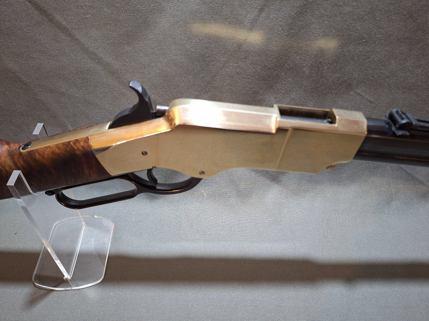 {CATEGORY} - Henry Repeating Arms H011 Lever Action .44-40 Winchester Rifle in 