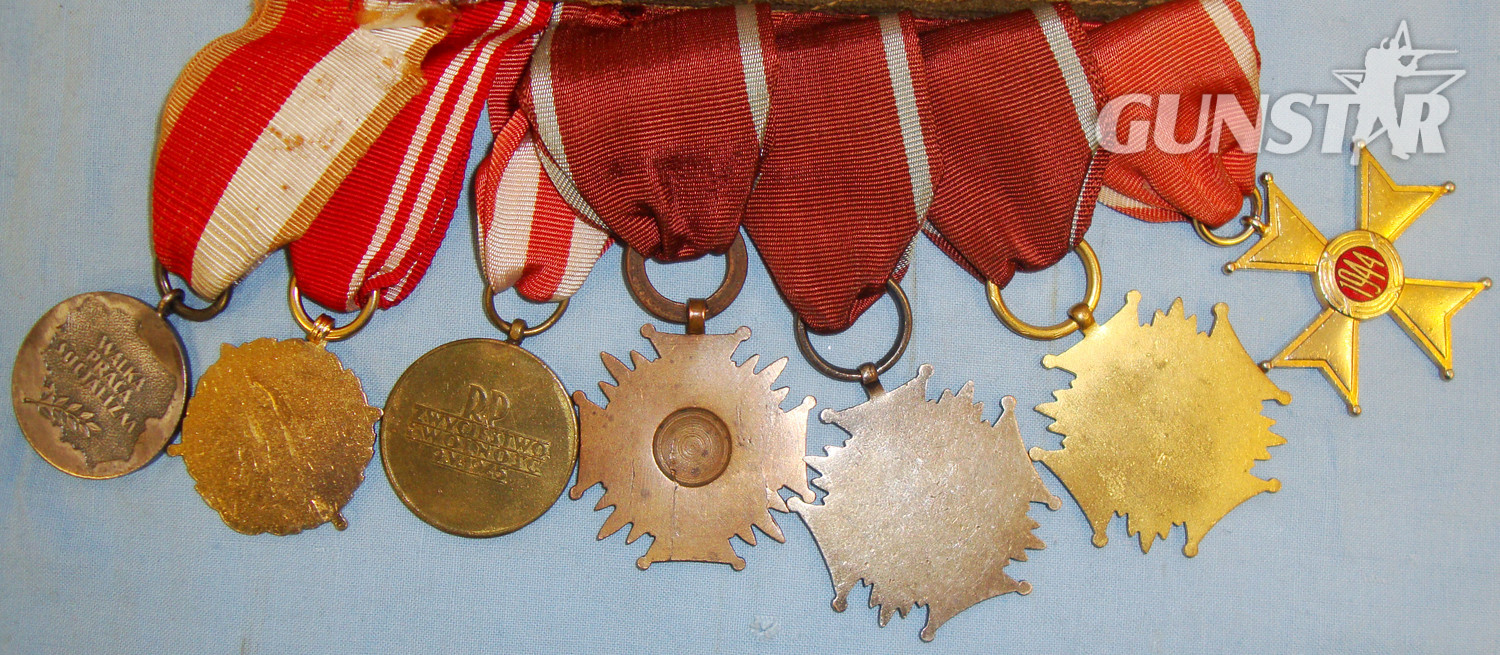  WW2 Era Polish Soldier\'s 13 Medal Group Mounted For Wear.  Other Accessory