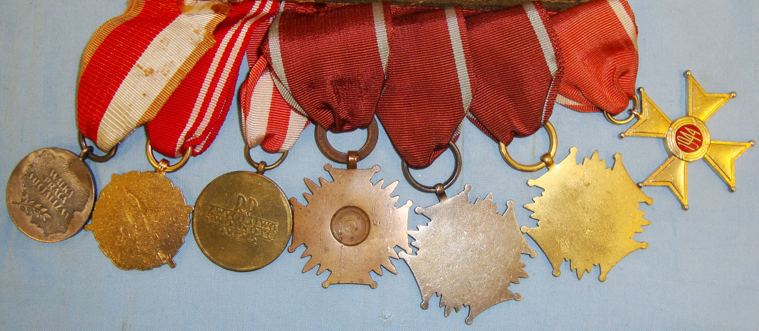  WW2 Era Polish Soldier\'s 13 Medal Group Mounted For Wear.  Other Accessory