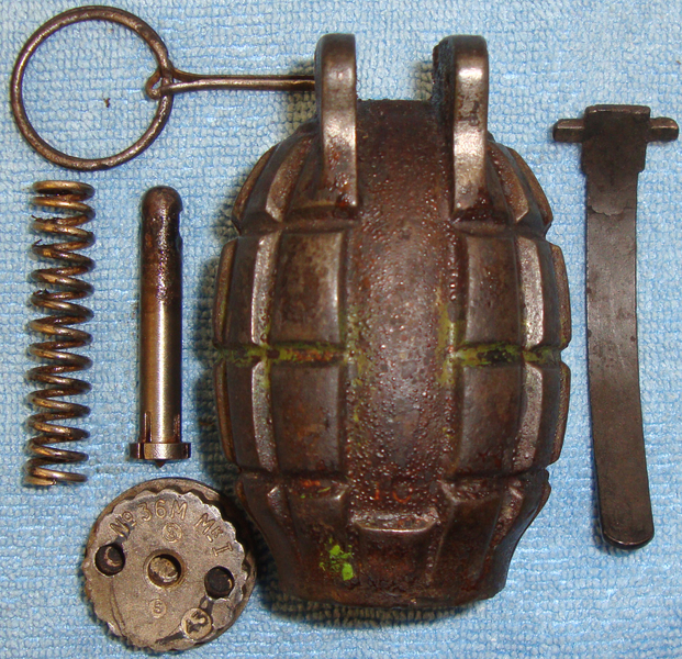 **INERT** DEACTIVATED** WW2 British & Canadian 1943 Dated Mills No.36M MK1, Hand **INERT** DEACTIVATED** WW2 British & Canadian 1943 Dated Mills No.36M MK1, Hand Antique & Militaria