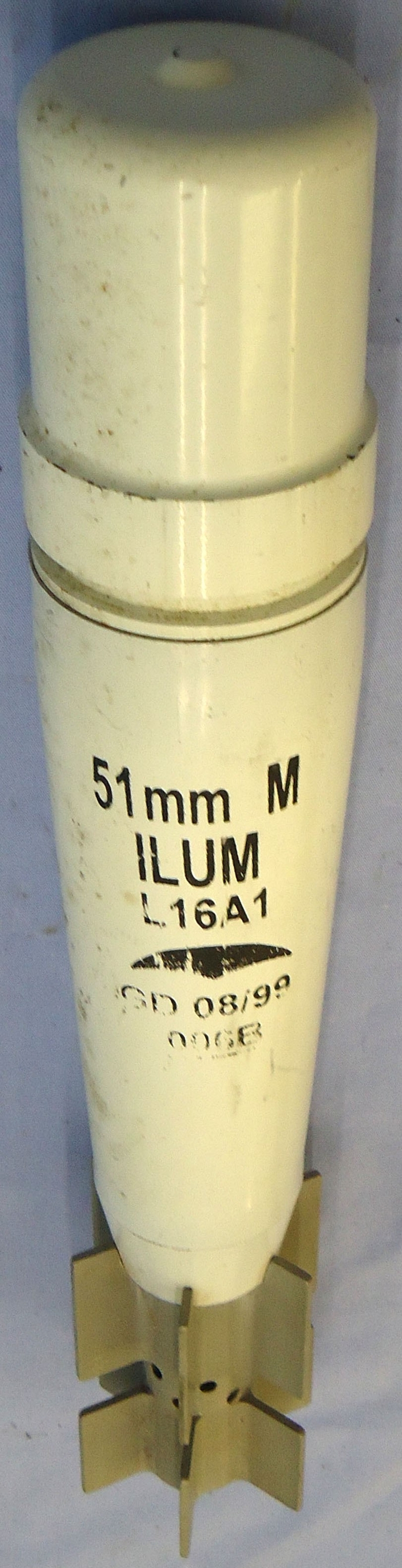 INERT DEACTIVATED. British 51mm L16A1 Illuminating Mortar For The L9A1 Mortar. - O 2029 INERT DEACTIVATED. British 51mm L16A1 Illuminating Mortar For The L9A1 Mortar. - O 2029  Other Ammunition - {CATEGORY}