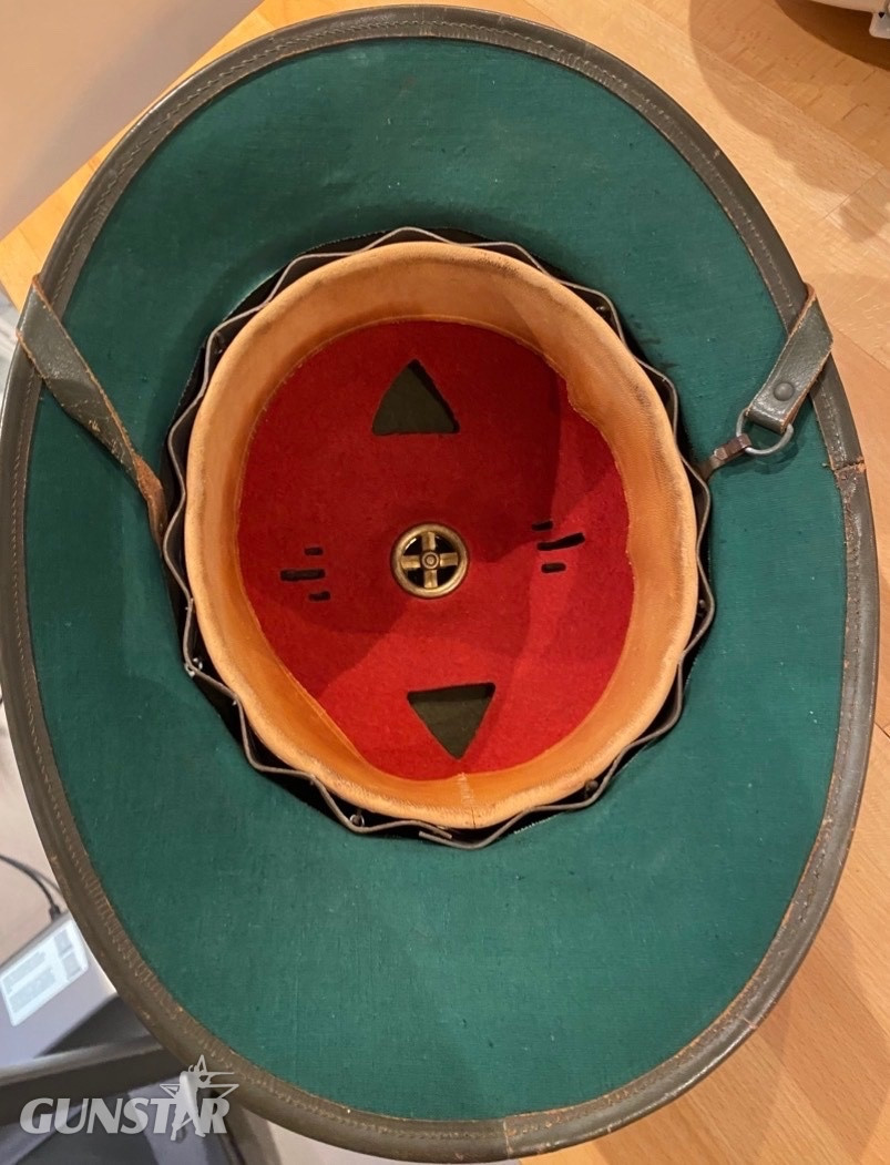 Antique & Militaria - {CATEGORY} in 