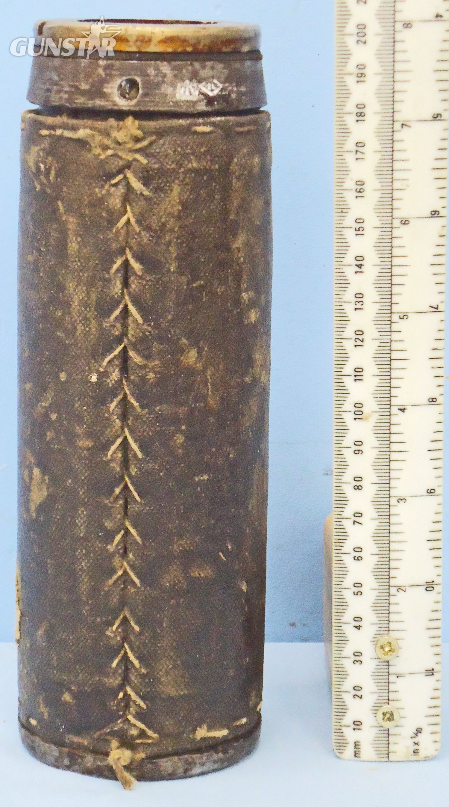 DEACTIVATED INERT. MINT. British, Naval, 1943 Dated, 12 Pounder 18 Cwt (76.2 x 390R) DRILL Projectile. - O 2169 DEACTIVATED INERT. MINT. British, Naval, 1943 Dated, 12 Pounder 18 Cwt (76.2 x 390R) DRILL Projectile. - O 2169  Other Ammunition - {CATEGORY} in 
