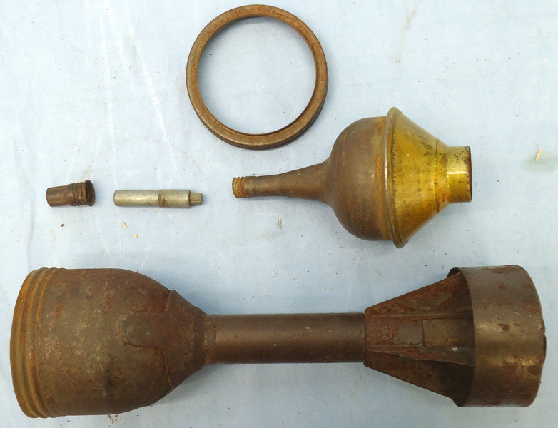 INERT DEACTIVATED. British WW2, PIAT (Projector Infantry Anti-tank) HEAT (High Explosive Anti Tank) Round With Fuse. Sn - 19579 INERT DEACTIVATED. British WW2, PIAT (Projector Infantry Anti-tank) HEAT (High Explosive Anti Tank) Round With Fuse. Sn - 19579  Other Ammunition