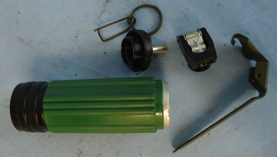  Czech P1A6 flash-bang hand stun grenade Inert Mint Unfired Czech P1A6 flash-bang hand stun grenade Antique & Militaria