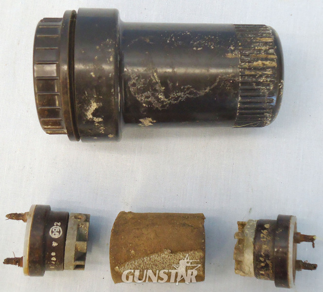 INERT DEACTIVATED. Rare German WW2 Pair Of eAZ 66 A Superfast Nose Fuses In Transit Container With Packing Piece For The SD-4 HL Splitterbomb. - O 1782 INERT DEACTIVATED. Rare German WW2 Pair Of eAZ 66 A Superfast Nose Fuses In Transit Container With Packing Piece For The SD-4 HL Splitterbomb. - O 1782  Other Ammunition in 