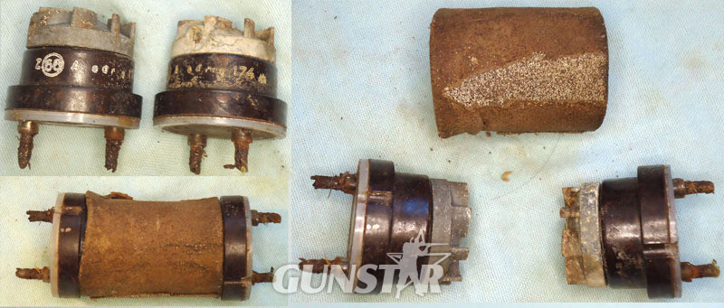INERT DEACTIVATED. Rare German WW2 Pair Of eAZ 66 A Superfast Nose Fuses In Transit Container With Packing Piece For The SD-4 HL Splitterbomb. - O 1782 INERT DEACTIVATED. Rare German WW2 Pair Of eAZ 66 A Superfast Nose Fuses In Transit Container With Packing Piece For The SD-4 HL Splitterbomb. - O 1782  Other Ammunition