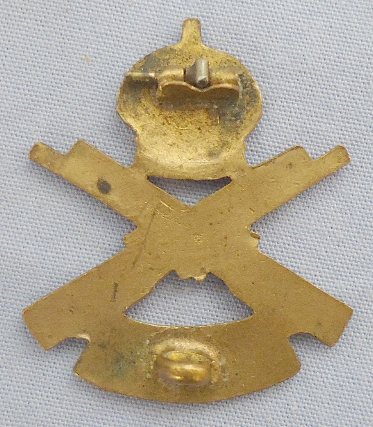  1940 Enamelled Motor Machine Gun Brigade Cap Badge. BA 906. 1940 Enamelled Motor Machine Gun Brigade Cap Badge. BA 906.  Antique & Militaria