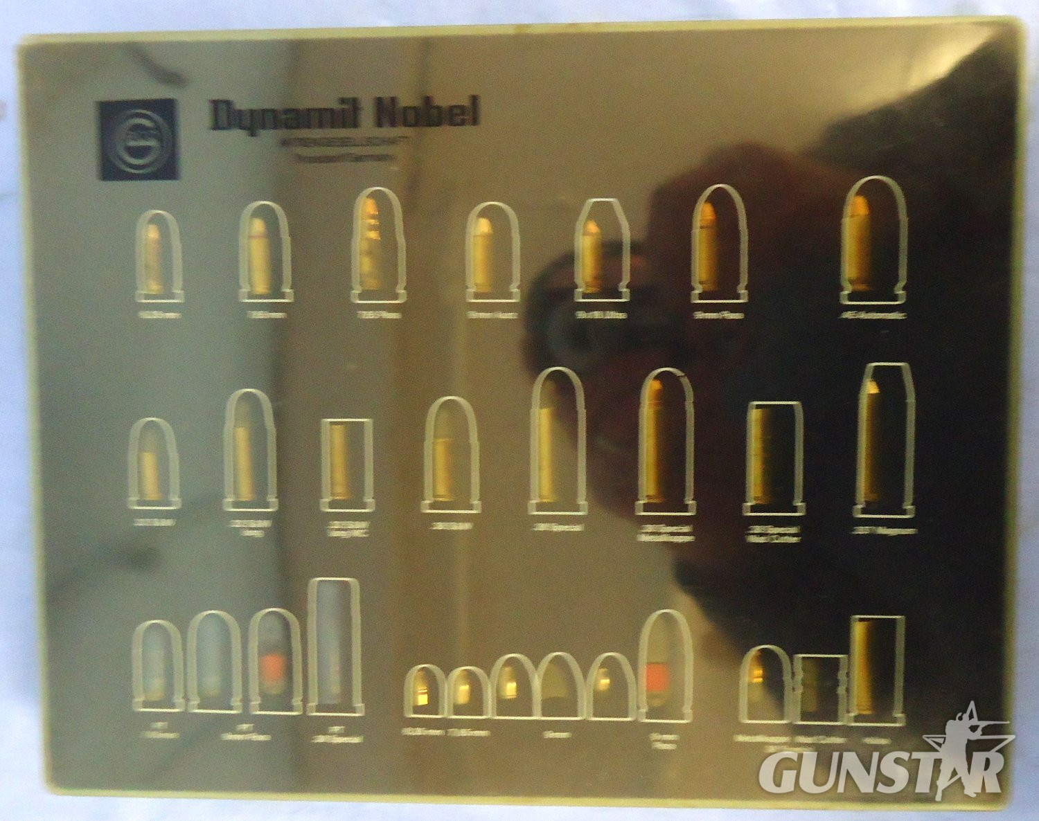 DEACTIVATED INERT Original, Unfired, Factory, Dynamit Nobel Pistol Ammunition Display Case with Rounds. - O 2284 DEACTIVATED INERT Original, Unfired, Factory, Dynamit Nobel Pistol Ammunition Display Case with Rounds. - O 2284 Various Other Ammunition - {CATEGORY} in 
