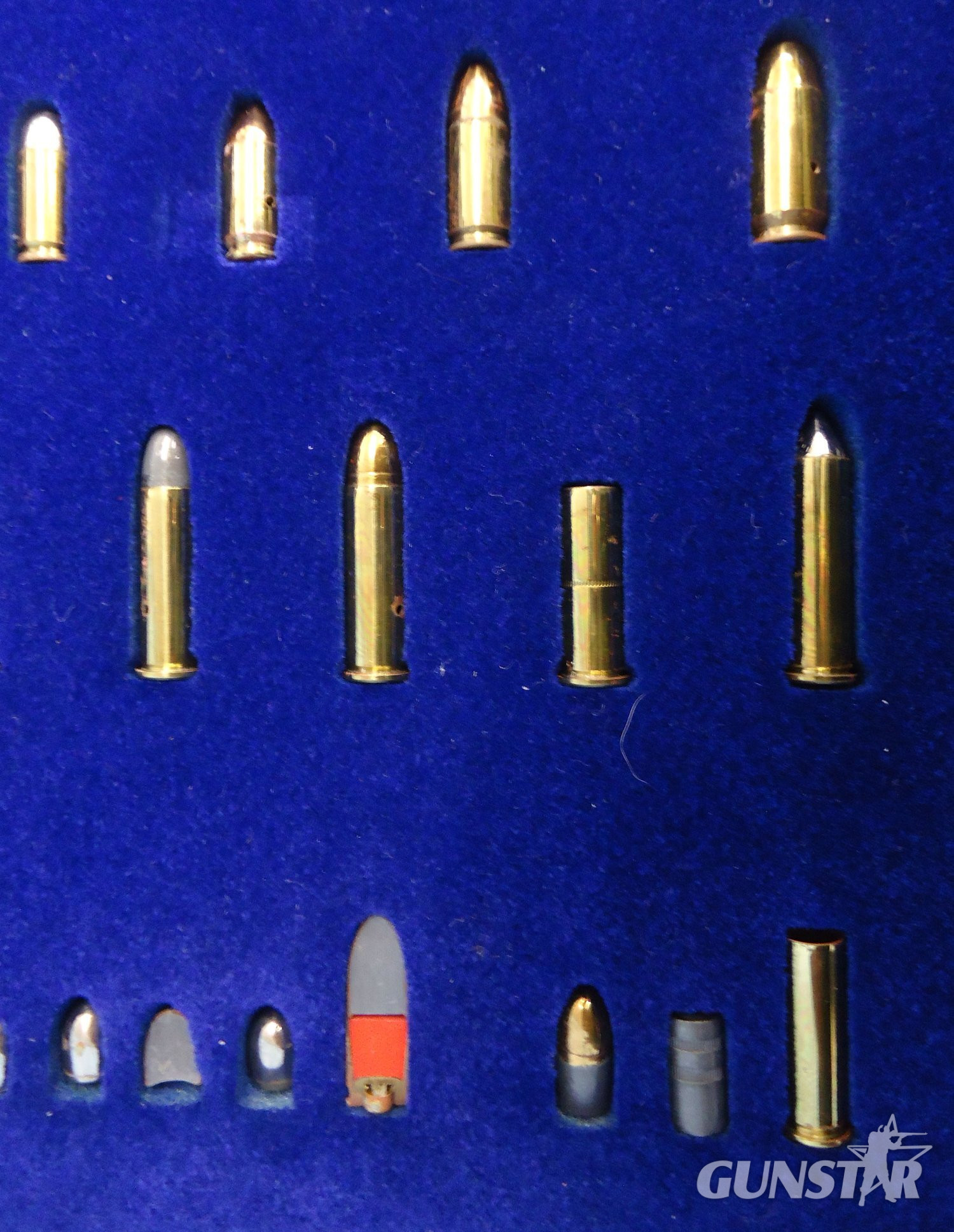 {CATEGORY} - DEACTIVATED INERT Original, Unfired, Factory, Dynamit Nobel Pistol Ammunition Display Case with Rounds. - O 2284 DEACTIVATED INERT Original, Unfired, Factory, Dynamit Nobel Pistol Ammunition Display Case with Rounds. - O 2284 Various Other Ammunition in 