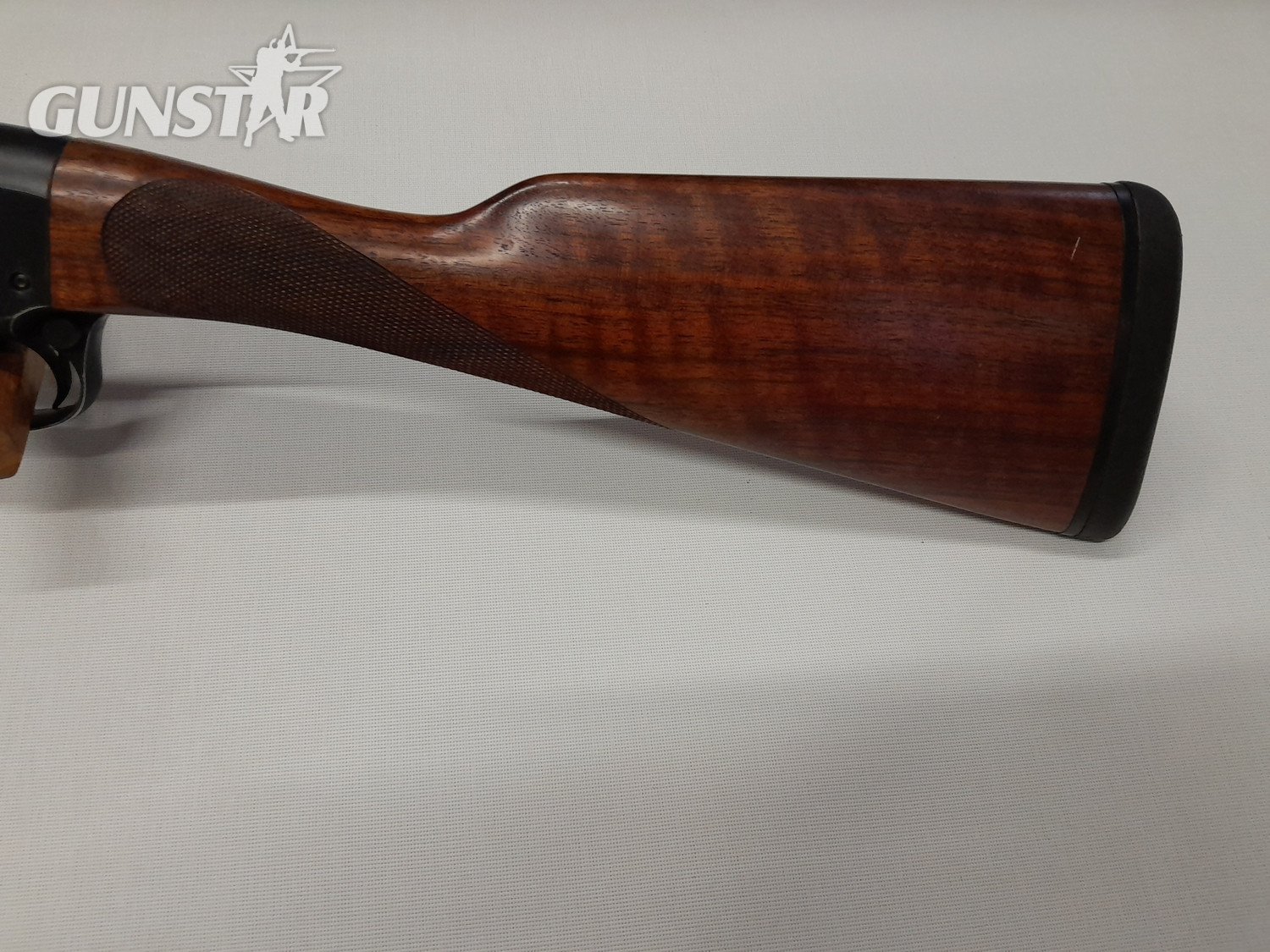  Fusil semi auto Semi-Auto 12 Bore/gauge