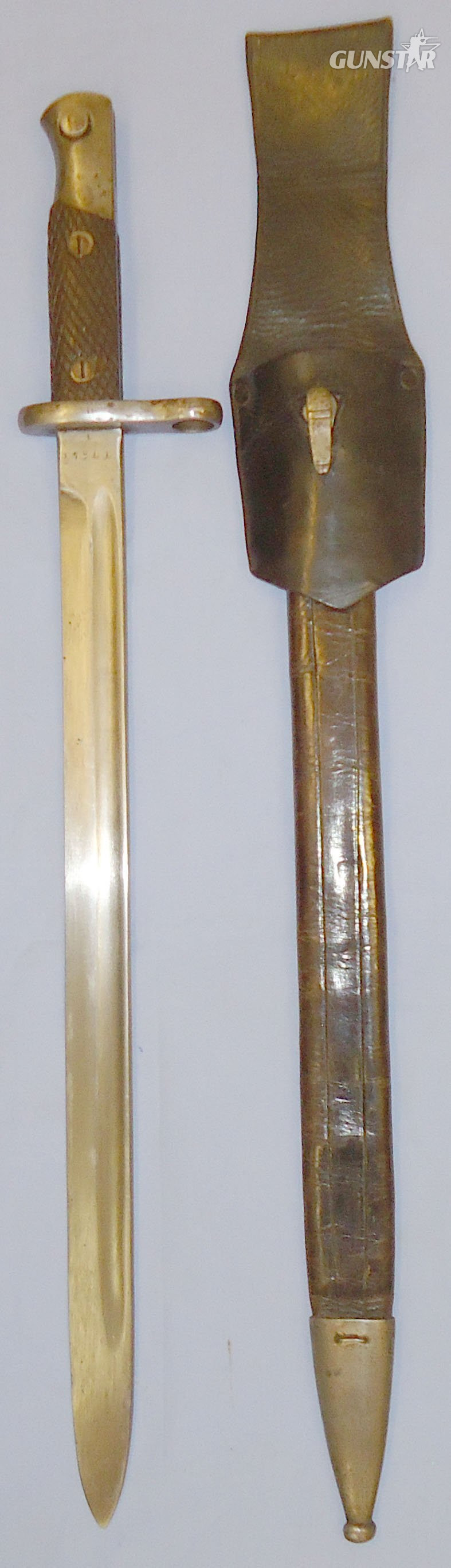 Spanish M1893 Sword Bayonet & Steel Mounted Leather Scabbard and Frog. BAYO 428. Bayonet in 