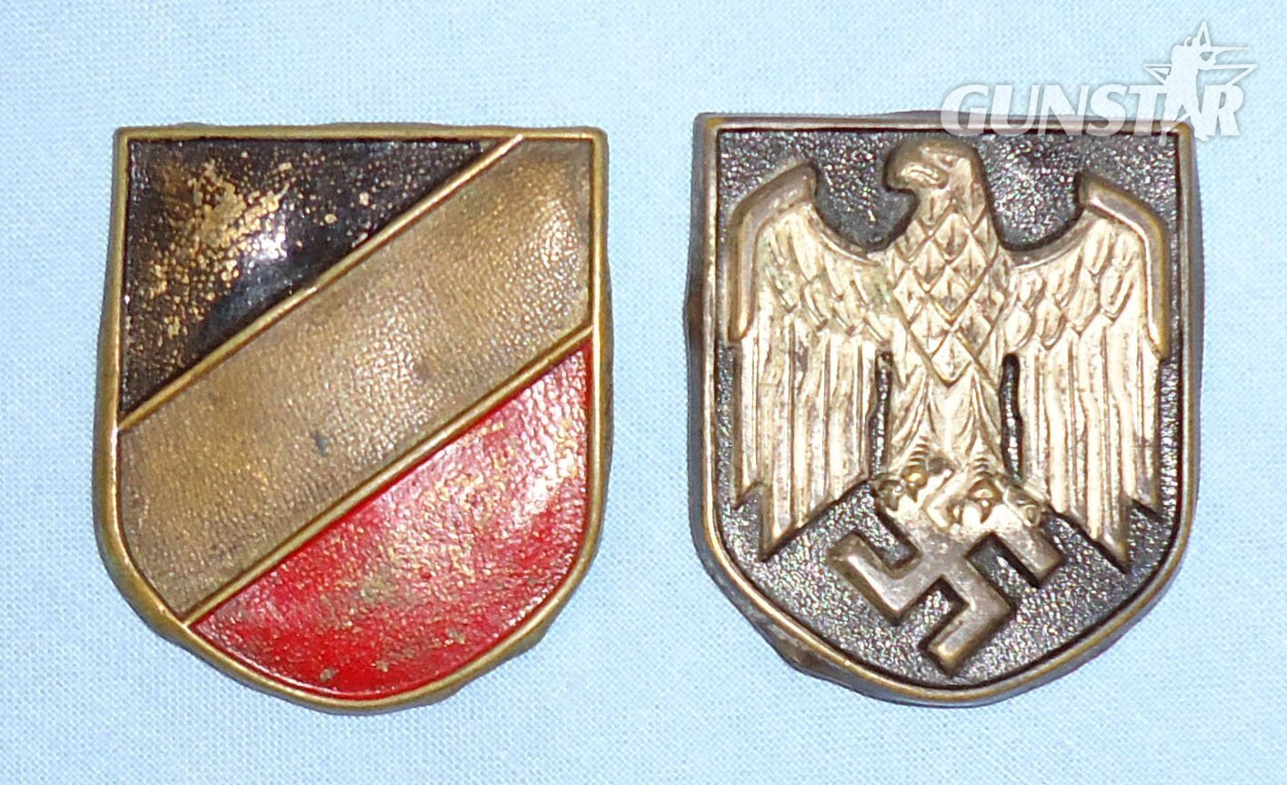 Pair* WWII Afrika Korps Kriegsmarine and Tri-Colour Shield Pith Helmet badges. M 142. Pair* WWII Afrika Korps Kriegsmarine and Tri-Colour Shield Pith Helmet badges. M 142.  Antique & Militaria in 