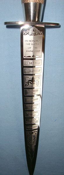 MINT Boxed & Cased Limited Edition No.75 of 2,500 Commemorative 2nd Pattern FS F Knive