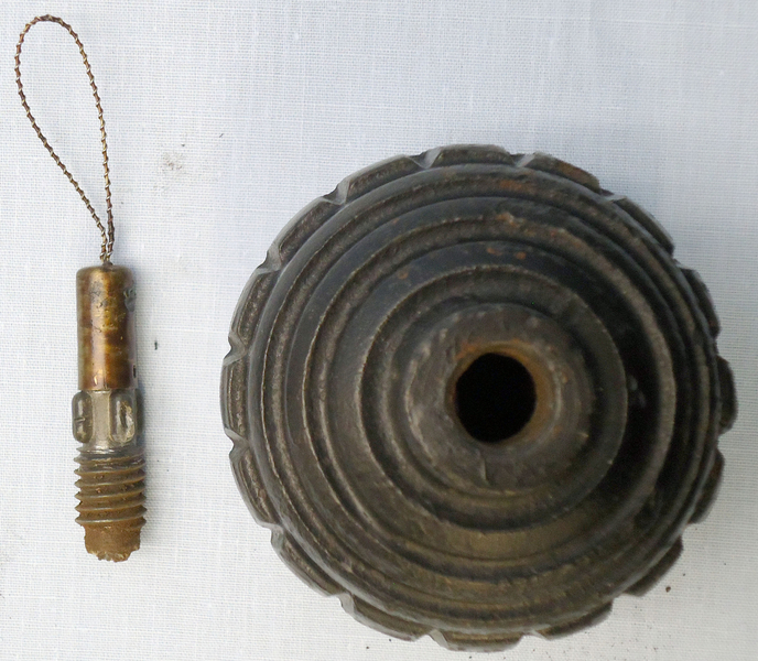 INERT DEACTIVATED. WW1 German Kugel Hand Grenade Model of 1915 Na. - O 1675 INERT DEACTIVATED. WW1 German Kugel Hand Grenade Model of 1915 Na. - O 1675  Other Ammunition