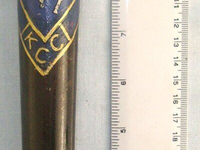 WW1 Era King’s Crown Hiatt & Co Birmingham, Hand Painted ‘KCC’ Kent County Constabulary Special Constables Lignum Vitae Police Truncheon With Collection Number Brass Tag 70** FROM THE GEORGE RALPH LEYLAND COLLECTION OF TRUNCHEONS & TIPSTAFFS** Sn 22812 Antique & Militaria